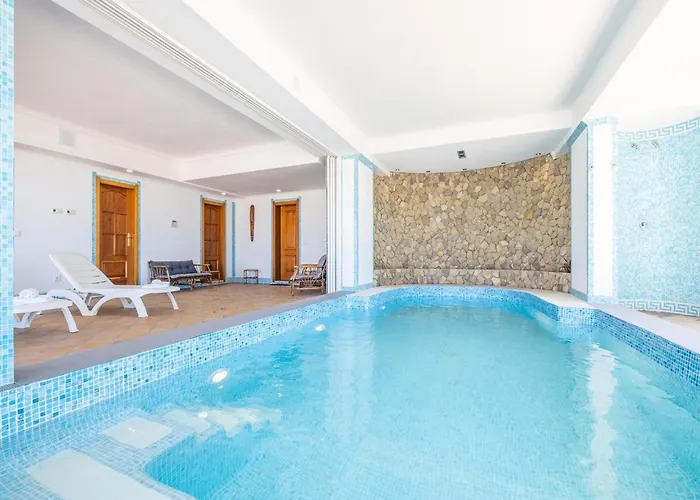 Luxury W Stunning Sea Views Marina Villa *