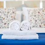 Luxury W Stunning Sea Views Marina Villa *